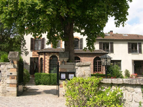 H&ocirc;tel-Restaurant Les Alouettes &agrave; Barbizon
